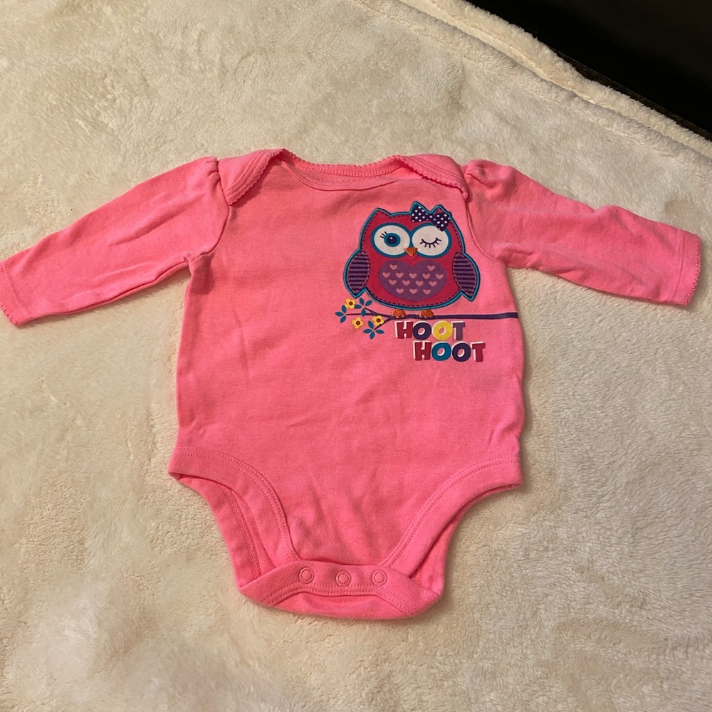 NWOT Baby girl Long Sleeve onesie size 0-3M